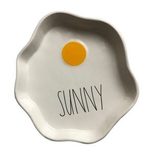 Rae Dunn SUNNY Egg plate